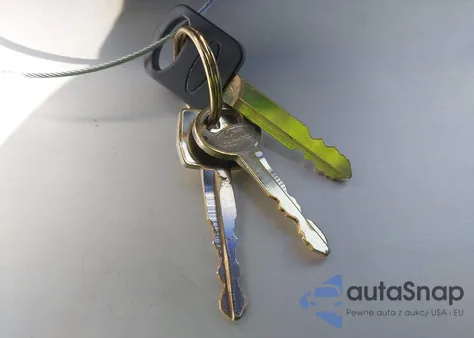 1990 Mercury Sable Gs from USA, damaged, VIN 1MECM50U6LA625565